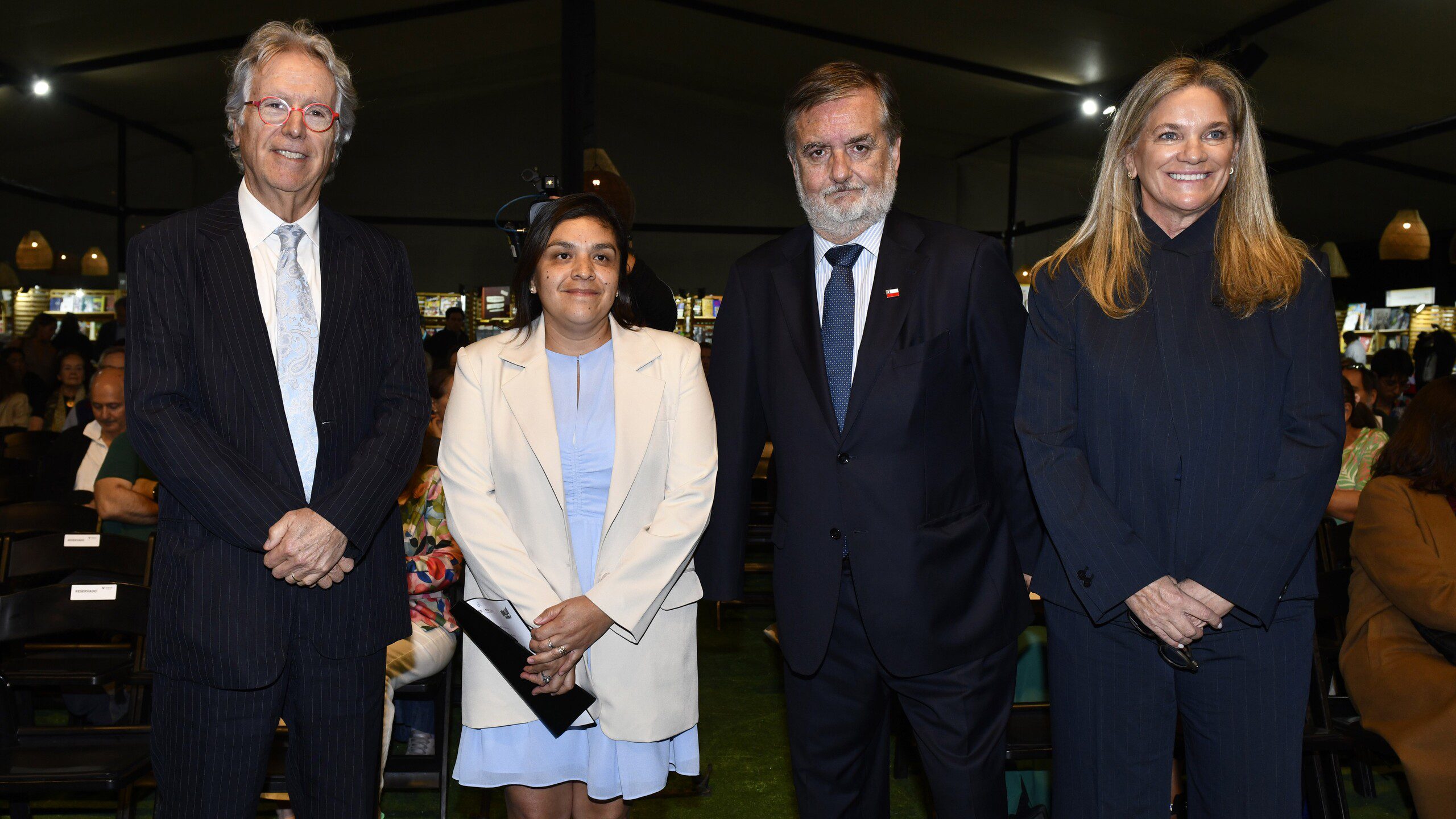 Junto al ministro de las Culturas Francisco Undurraga, se inaugura la XI Feria del Libro de Vitacura